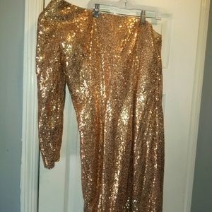 NWT Miaoduo gold sequined dress
